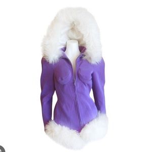 WANTED ISO , I’m looking for this Thierry Mugler Activ jacket coat